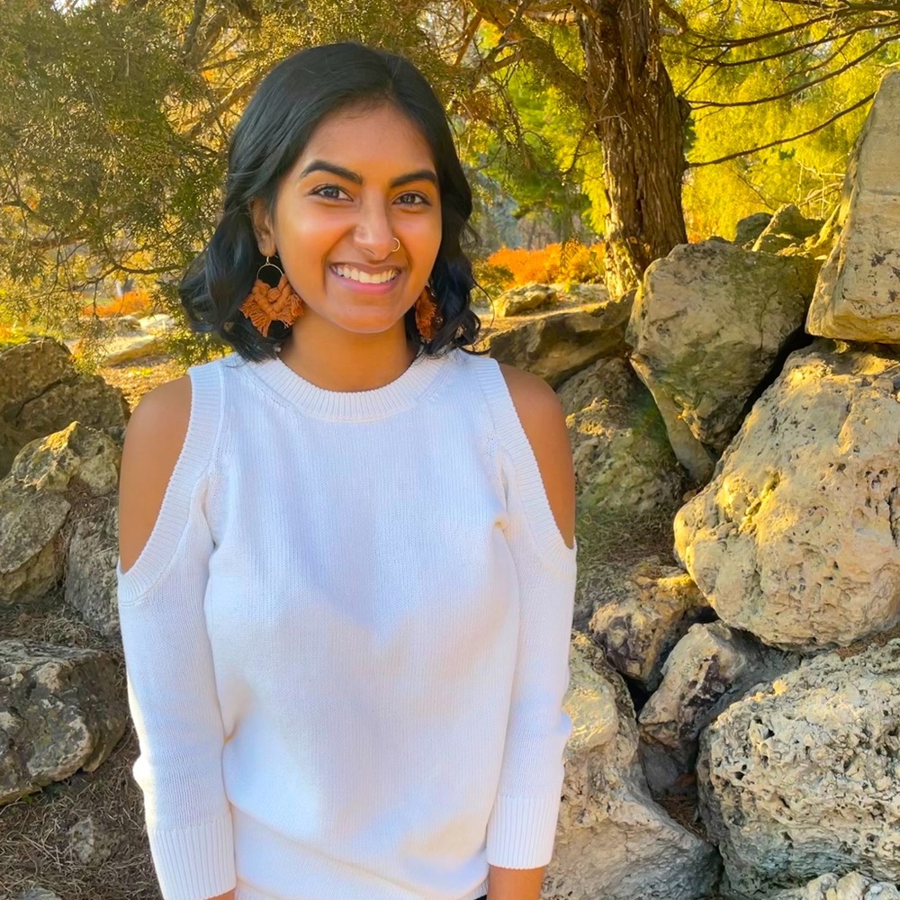 Meet your Posher, Aadhya
